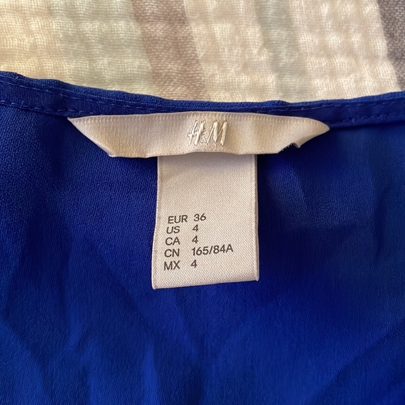 H&M Top - Picture 2 of 3